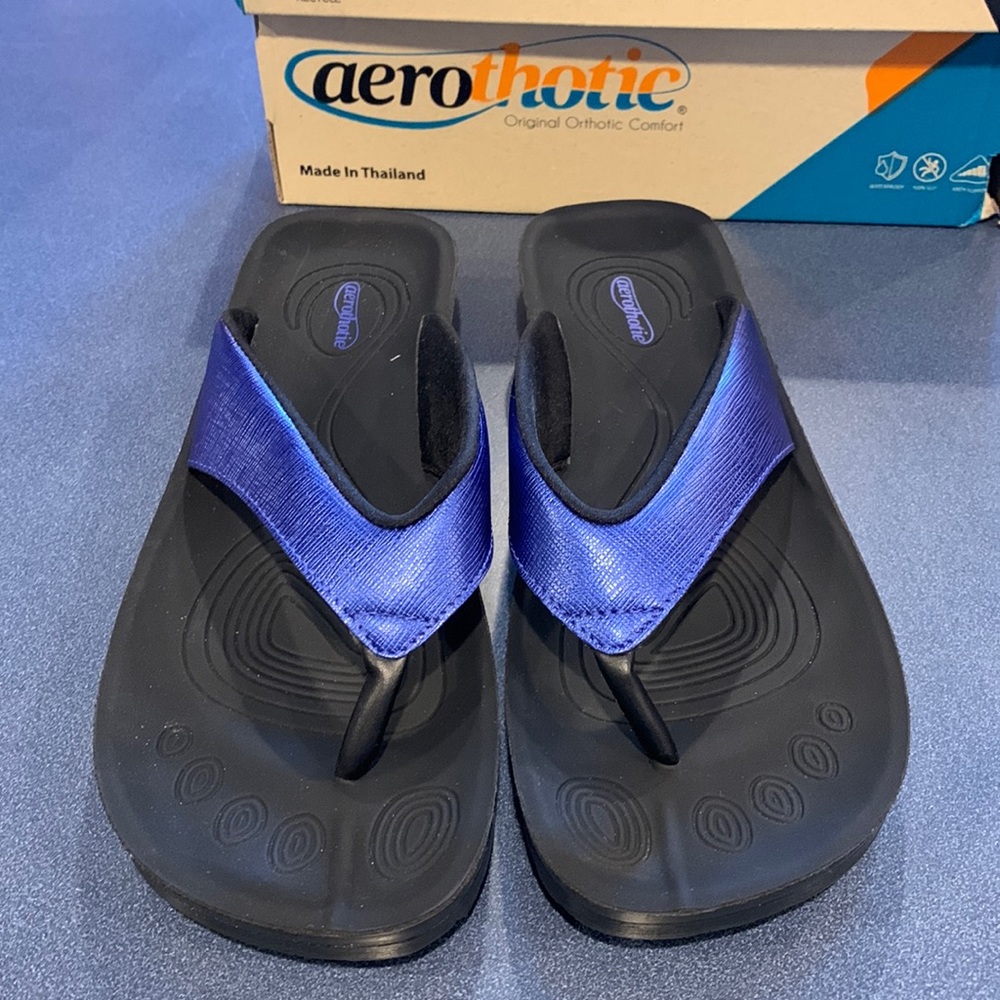 Aerothic Flip Flops-NIB